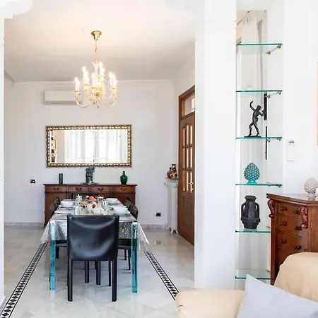 #15 Sea Front Ac Stunning View For 6 Pers Wifi アパート ニース