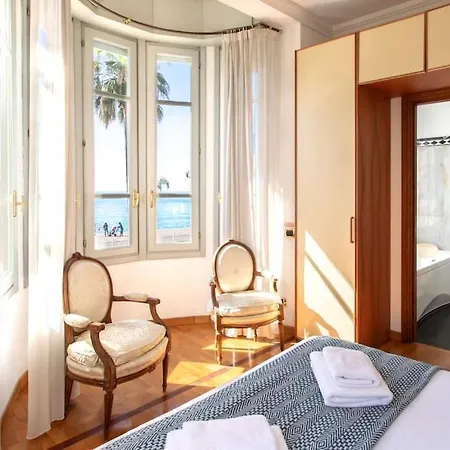 #15 Sea Front Ac Stunning View For 6 Pers Wifi アパート